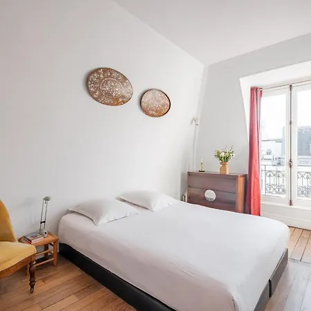 Veeve - Theatre In The Sky Apartment Paris